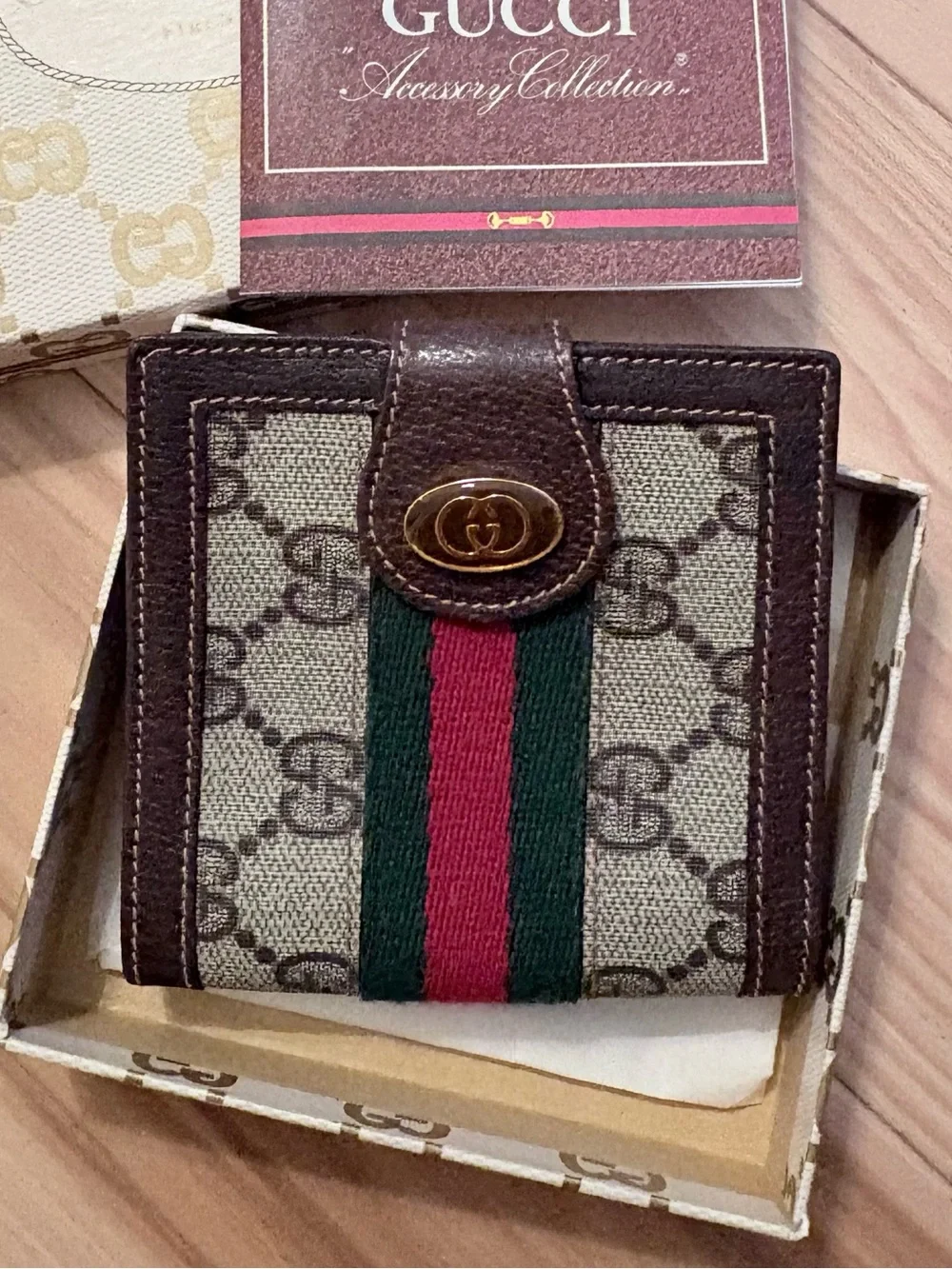 Vintage Gucci wallet